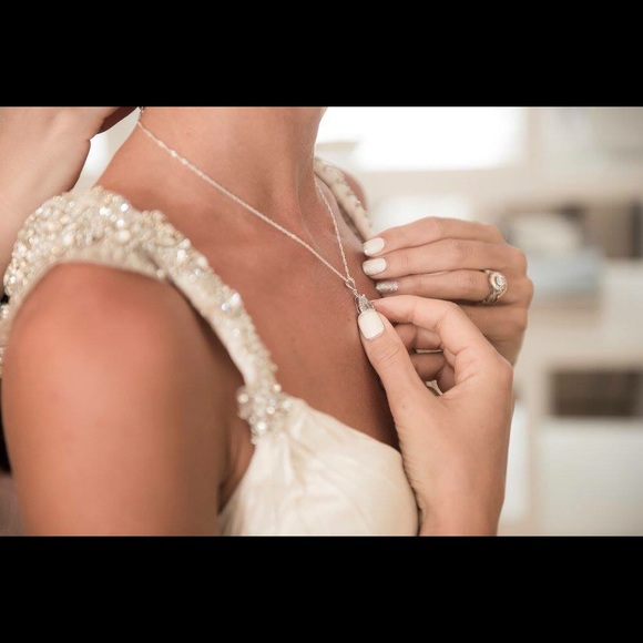 Wedding dress by the designer Anna Campbell